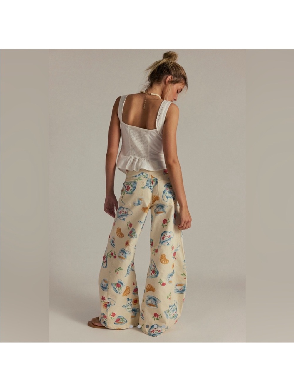 We The Free Eden Tea Party GORGEOUS  Cream Jeans Wide Slouchy Fit  Size 27 $298 - Picture 3 of 5